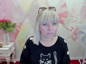 06angel profile image (offline)