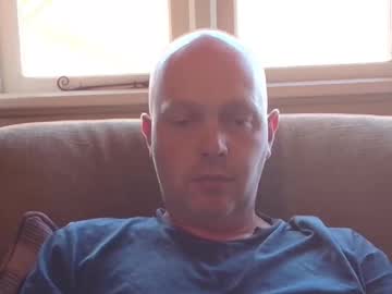 1  Slipperywhenwet profile image (offline)