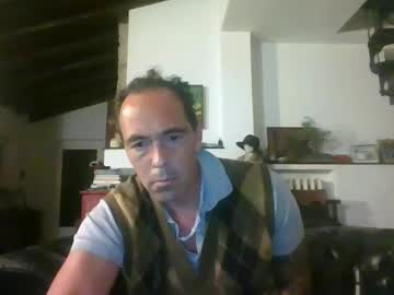 27lv27 profile image (offline)