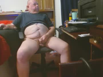 2licknsucku profile image (offline)