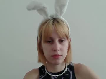  Abbby • skinny • 18y • The Netherlands • public