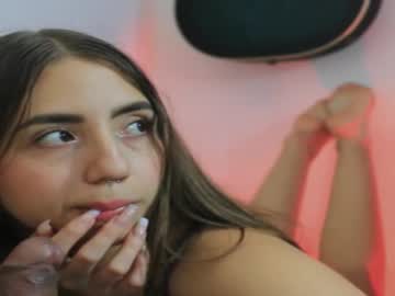  Annie Andrick  • feet • 0y • In your mind ?? • public