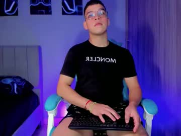 Live cam boy _blake_boy, 19 yrs – Hot Male Cams