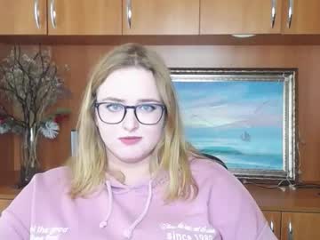  Caramelka  • nonnude • 23y • Lille, France • private