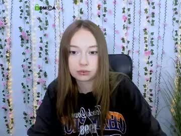 _creamy_queen • bigboobs21y • ask me? • public