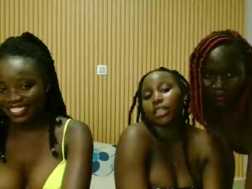  Elinah • ebony • 22y • Around the world • public