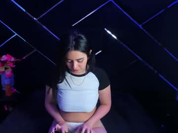  Isabella Moon  • petite • 23y • Colombia • public