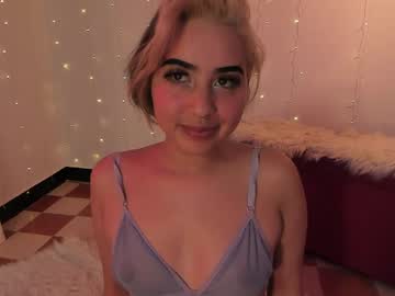  Lya2 • bigass • 0y • In your dreams ? • public