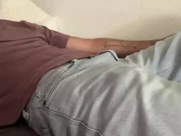  Milkmanmark  • straight • 0y • infront of you • public