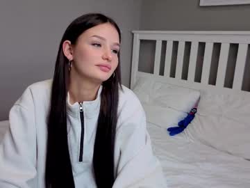  Mommy Casual  • feet • 18y • Poland • public