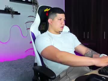 Live cam boy _robertobaggio, 30 yrs – Hot Male Cams