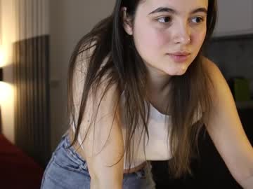 _whoareu_ - Free Live Cam Model Online