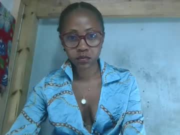 Aamidaaa • anal • 0y • Madagascar • public