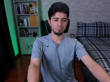 Aaron Paul  • cum • 99y • Urano • public