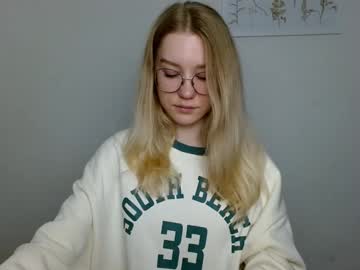 Abbymoore__ • feet22y • Germany • public