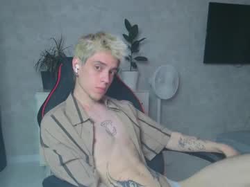 Abslut • bigcock21y • P!nk Neverland • public