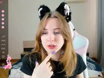 Adelina Cowell • squirt • 21y • Europe • public