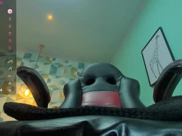 Adelinaconte1 • leggings • 26y • My Home!! <3 <3 <3 • public