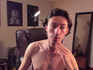 Live cam boy Adrianwilliams_, 29 yrs – Hot Gay Cams