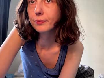 Aevra • tall • 29y • "don't ask sex workers where they live' • public