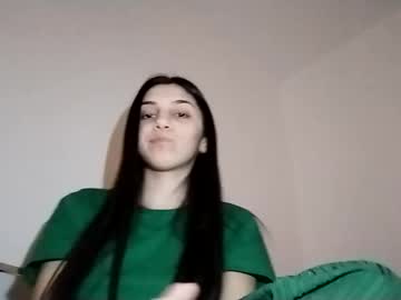 Ahotkitty18 • pregnant • 19y • Somewhere in the world • public