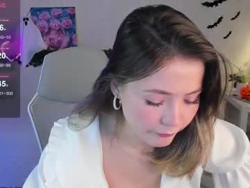 Aiklynne • brunette19y • England, United Kingdom • public