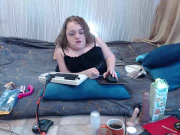 Akindmodel • milf • 34y • Barbiland • public