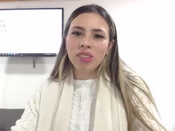 Alaskka Vittar • blonde • 30y • in your dreams • public