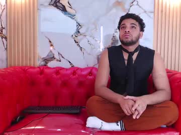 Alejo Gonzalez  • gay • 21y • Bogota D.C., Colombia • public