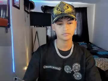 Alejoo Storms • naked • 20y • Cundinamarca, Colombia • public