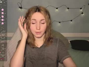 Alena Mell • puffynipples • 21y • Canada • public