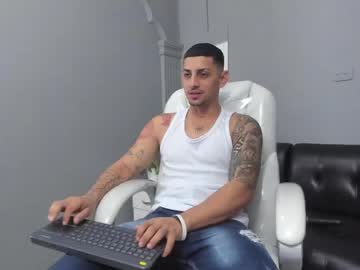 Alex Cute77 • cum • 22y • Bucaramanga-Colombia • public