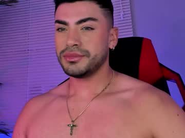 Live cam boy Alexander_diiaz, 24 yrs – Hot Male Cams