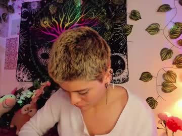 Alexiafisher  • tattoo • 31y • COL • public