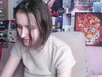 Alicechio • feet21y • Estonia • public