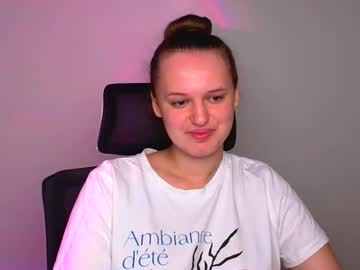 Alicie Dream  • socks • 19y • Canada. Toronto • public