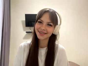 Alinedifede • skinny • 18y • Wonderland • public