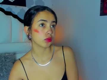 Alissonbelucci • teen • 23y • In your bedroom • public