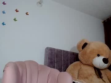 Alissonkisses • anal • 0y • ? • public