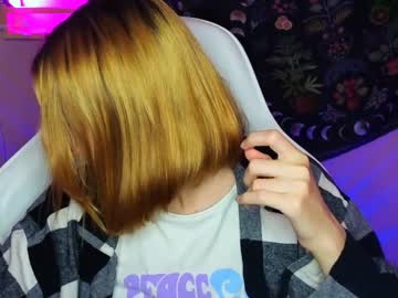 Alisun  • playful • 24y • in your wet dreams • public