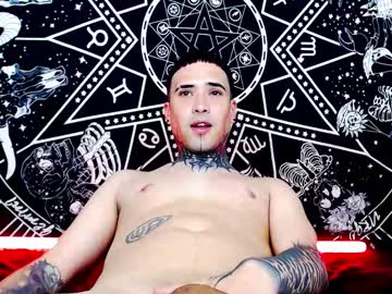 Live cam boy Alptraum_boy, 25 yrs – Hot Male Cams