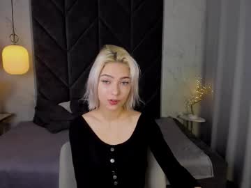 Alysiasun • young • 22y • Estonia • public