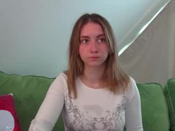 Amalialambert • nonude • 20y • Litva, Riga • public