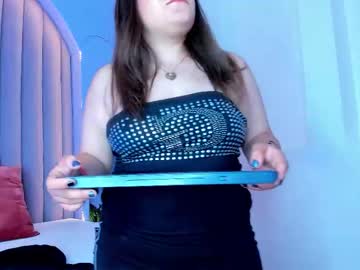 Amarislenox   • curvy • 19y • Colombia • public