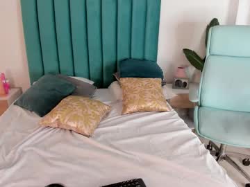 Amberblazee  • ebony • 22y • Colombia • public