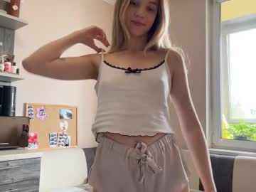 Amy_meoww • cute • home • public