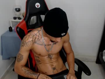 Andres White • cum • 24y • Colombia • public