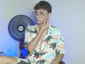 Andrew Dann • skinny • 19y • medellin, Colombia • public