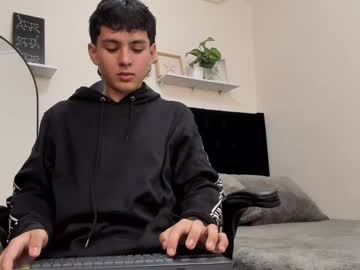 andrewrestrepo - Live Cam Model Online on Ted's Cam Directory