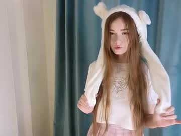 Angelcryforme • skinny • 18y • in dream world • public